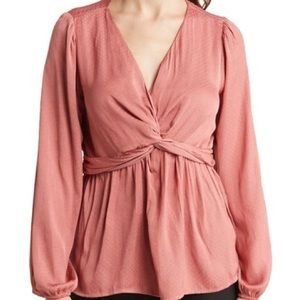 PLEIONE | TWIST FRONT SATIN BLOUSE IN MAUVE